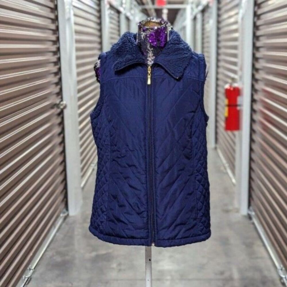 D&Co. Blue Quilted Puffer Vest with Faux Sherpa Lining Medium Gorpcore Cozy